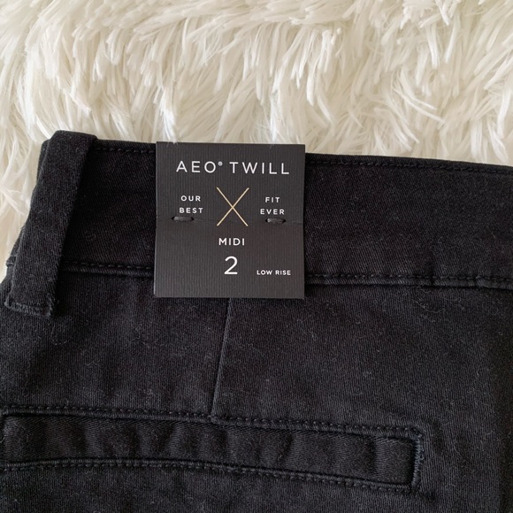 American Eagle Shorts - Picture 4 of 8